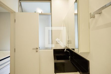 Banheiro Quarto 1  de apartamento para alugar com 3 quartos, 100m² em Lourdes, Belo Horizonte