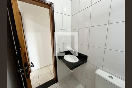 Banheiro de casa de condomínio para alugar com 1 quarto, 50m² em Jardim Casa Branca, Suzano