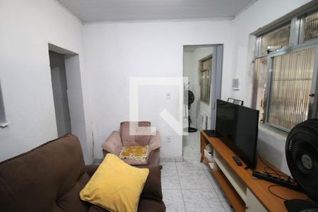 Sala de casa para alugar com 1 quarto, 48m² em Parada de Lucas, Rio de Janeiro