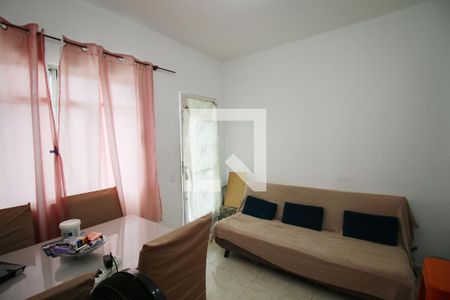 Sala de casa para alugar com 1 quarto, 48m² em Parada de Lucas, Rio de Janeiro