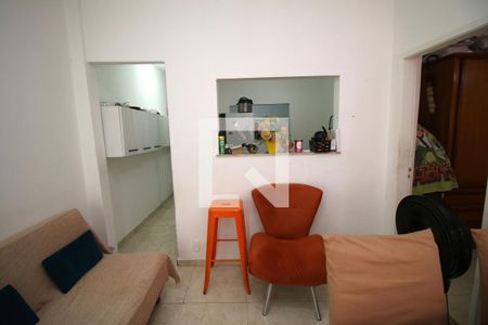 Sala de casa para alugar com 1 quarto, 48m² em Parada de Lucas, Rio de Janeiro