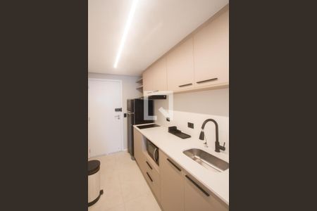 Cozinha de apartamento para alugar com 1 quarto, 33m² em Vila Cordeiro, São Paulo