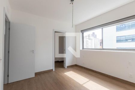 Suíte master de apartamento à venda com 3 quartos, 110m² em Funcionários, Belo Horizonte