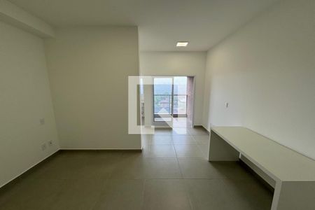 Sala - Dormitório de kitnet/studio para alugar com 1 quarto, 28m² em Ribeirânia, Ribeirão Preto