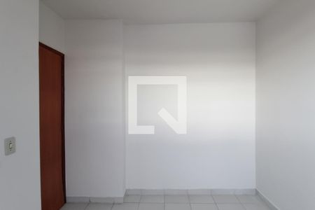 Quarto 1 de apartamento para alugar com 2 quartos, 39m² em Piratininga, Belo Horizonte