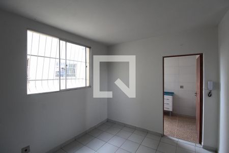 Sala de apartamento para alugar com 2 quartos, 39m² em Piratininga, Belo Horizonte