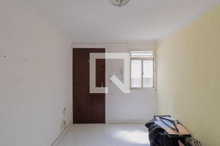 Sala  de apartamento à venda com 2 quartos, 48m² em Itaquera, São Paulo