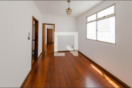 Sala de apartamento para alugar com 4 quartos, 140m² em Prado, Belo Horizonte