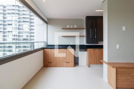 Sala - Varanda de kitnet/studio para alugar com 2 quartos, 70m² em Brooklin, São Paulo