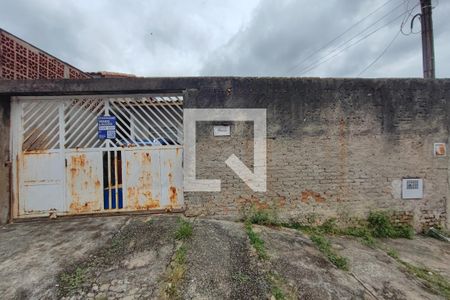 Casa à venda com 160m², 2 quartos e 2 vagas Casa à venda com 160m², 2 quartos e 2 vagasFachada