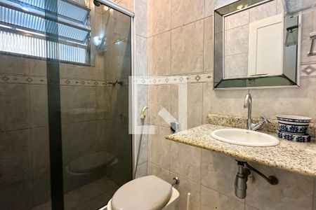 Banheiro de apartamento para alugar com 1 quarto, 38m² em Copacabana, Rio de Janeiro