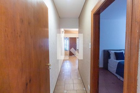 Corredor de casa à venda com 3 quartos, 135m² em Vila Granada, São Paulo