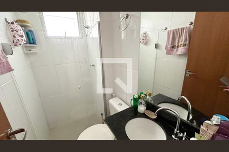 Banheiro de apartamento para alugar com 2 quartos, 47m² em Manacás, Belo Horizonte