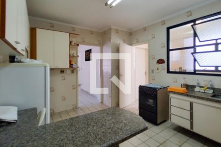 Apartamento para alugar com 140m², 3 quartos e 2 vagas Apartamento para alugar com 140m², 3 quartos e 2 vagasCozinha