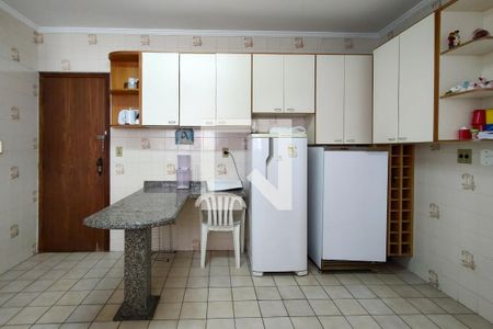 Apartamento para alugar com 140m², 3 quartos e 2 vagas Apartamento para alugar com 140m², 3 quartos e 2 vagasCozinha