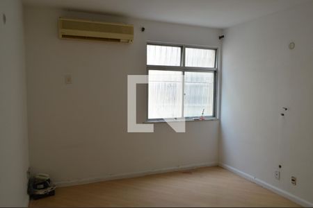 Sala  de apartamento para alugar com 2 quartos, 70m² em Jacarepaguá, Rio de Janeiro