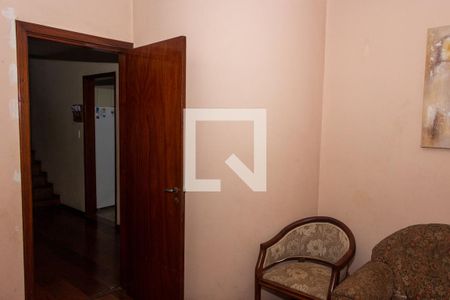 Sala 1 de casa para alugar com 4 quartos, 250m² em Jardim Consorcio, São Paulo