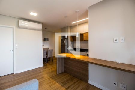 Sala de TV de apartamento para alugar com 2 quartos, 57m² em Tamboré, Barueri