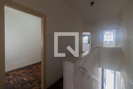 Corredor de casa para alugar com 3 quartos, 140m² em Jardim da Gloria, São Paulo