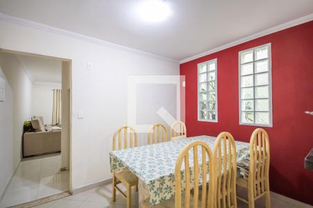 Casa à venda com 200m², 2 quartos e 2 vagas Casa à venda com 200m², 2 quartos e 2 vagasCopa e Cozinha