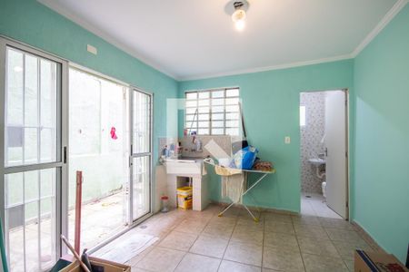 Casa à venda com 200m², 2 quartos e 2 vagas Casa à venda com 200m², 2 quartos e 2 vagasÁrea de Serviço