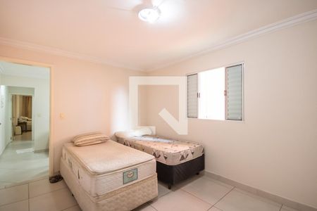 Casa à venda com 200m², 2 quartos e 2 vagas Casa à venda com 200m², 2 quartos e 2 vagasQuarto 2