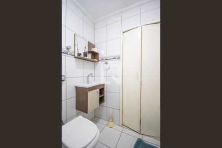 Casa à venda com 200m², 2 quartos e 2 vagas Casa à venda com 200m², 2 quartos e 2 vagasBanheiro 2