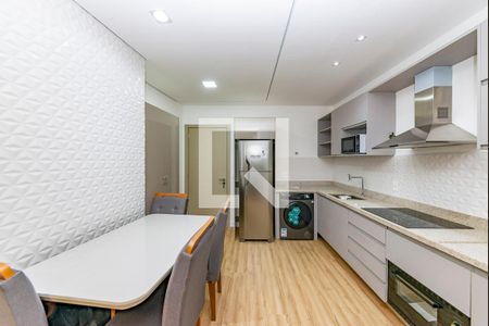 Cozinha de apartamento para alugar com 1 quarto, 45m² em Barro Preto, Belo Horizonte