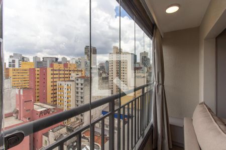 Studio - Varanda de kitnet/studio para alugar com 1 quarto, 27m² em Barra Funda, São Paulo