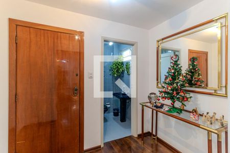 Corredor de Entrada de apartamento à venda com 3 quartos, 160m² em Santa Cecilia, São Paulo