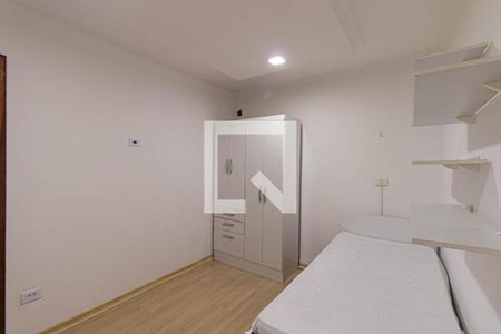 Quarto 1 de casa para alugar com 2 quartos, 70m² em Novo Mundo, Curitiba