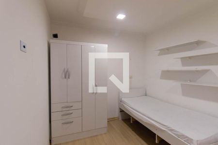 Quarto 1 de casa para alugar com 2 quartos, 70m² em Novo Mundo, Curitiba