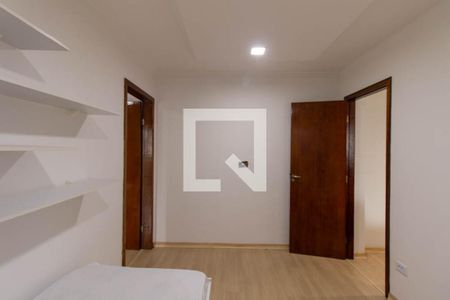 Quarto 1 de casa para alugar com 2 quartos, 70m² em Novo Mundo, Curitiba