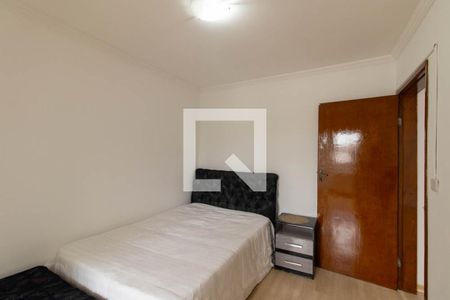 Quarto 2 Suite de casa para alugar com 2 quartos, 70m² em Novo Mundo, Curitiba