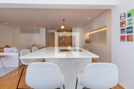 Sala de apartamento à venda com 3 quartos, 180m² em Pompeia, São Paulo