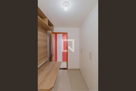 Quarto 1 de apartamento para alugar com 2 quartos, 40m² em Conjunto Residencial José Bonifácio, São Paulo