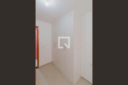 Quarto 1 de apartamento para alugar com 2 quartos, 40m² em Conjunto Residencial José Bonifácio, São Paulo