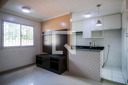 Sala de apartamento para alugar com 2 quartos, 47m² em Jardim Helga, São Paulo