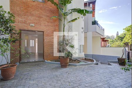 Casa à venda com 4 quartos, 246m² em Jardim Petropolis, São Paulo