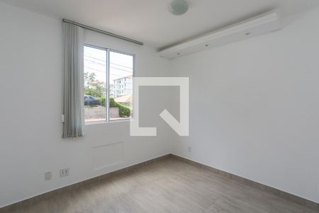 Quarto 1 de apartamento para alugar com 2 quartos, 44m² em Mário Quintana, Porto Alegre