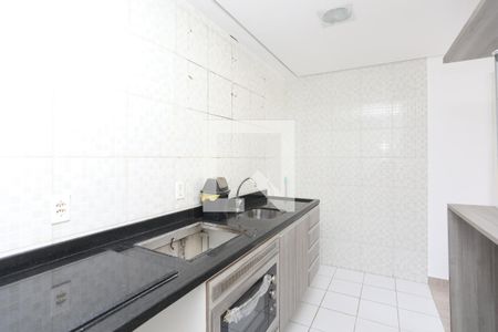 Cozinha de apartamento para alugar com 2 quartos, 44m² em Mário Quintana, Porto Alegre