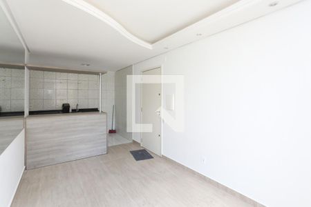 Sala de apartamento para alugar com 2 quartos, 44m² em Mário Quintana, Porto Alegre