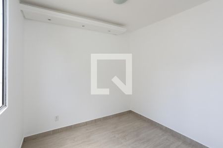 Quarto 1 de apartamento para alugar com 2 quartos, 44m² em Mário Quintana, Porto Alegre