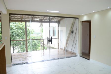 Sala/Cozinha de casa para alugar com 3 quartos, 209m² em Ribeiro de Abreu, Belo Horizonte