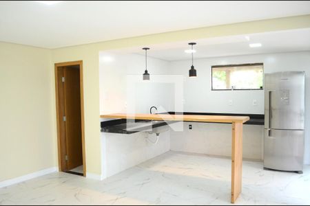 Sala/Cozinha de casa para alugar com 3 quartos, 209m² em Ribeiro de Abreu, Belo Horizonte