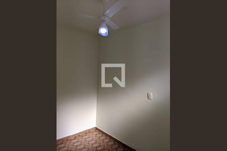 Quarto de apartamento para alugar com 2 quartos, 100m² em Aparecida, Santos