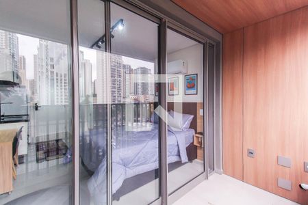 Varanda de kitnet/studio para alugar com 1 quarto, 27m² em Vila Regente Feijó, São Paulo