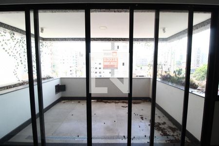 Sacada de apartamento para alugar com 4 quartos, 274m² em Martins, Uberlândia