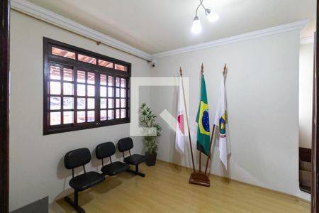 Sala 1 de casa para alugar com 4 quartos, 240m² em Céu Azul, Belo Horizonte