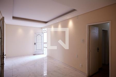 Casa para alugar com 3 quartos, 140m² em Cidade Nova, Belo Horizonte